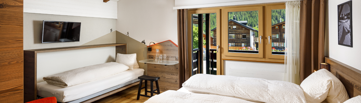 Hotel Blinnenhorn, Reckingen - Dreibettzimmer