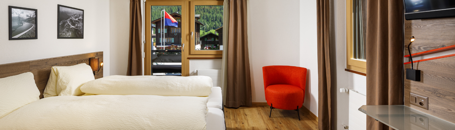 Beck_Konzept_Hotel_Blinnenhorn_Reckingen_Eck_Doppelzimmer_108_HotelFotograf.ch_Jeronimo_Vilaplana_01